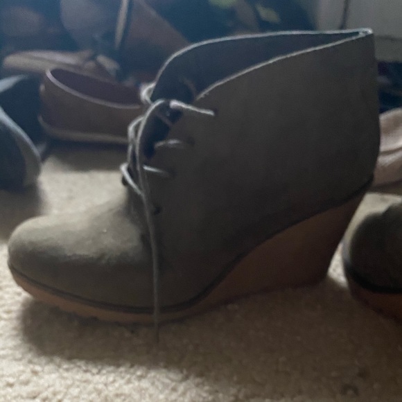 Women’s heels - Picture 1 of 4